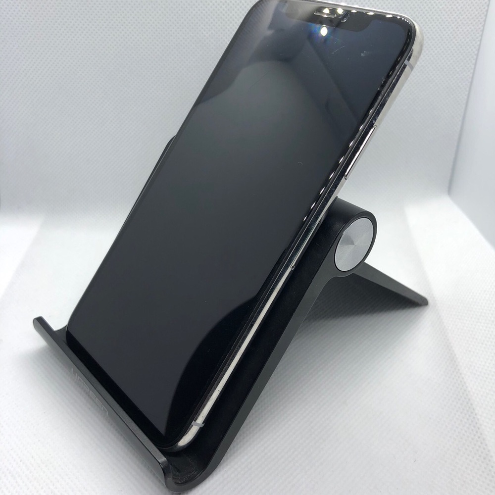 iPhone X 64GB •UNLOCKED• $400